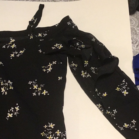 Bar III black and white blouse, brand new with tags - Picture 3 of 5